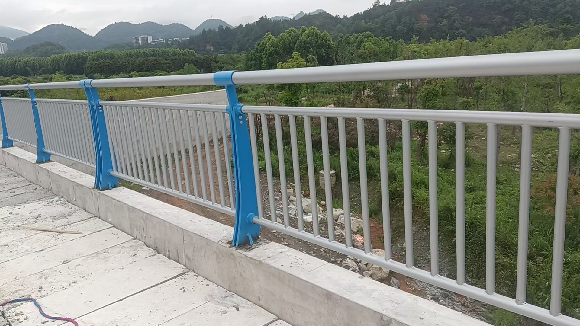 鹰潭市不锈钢栏杆不锈钢护栏 - 哪里好